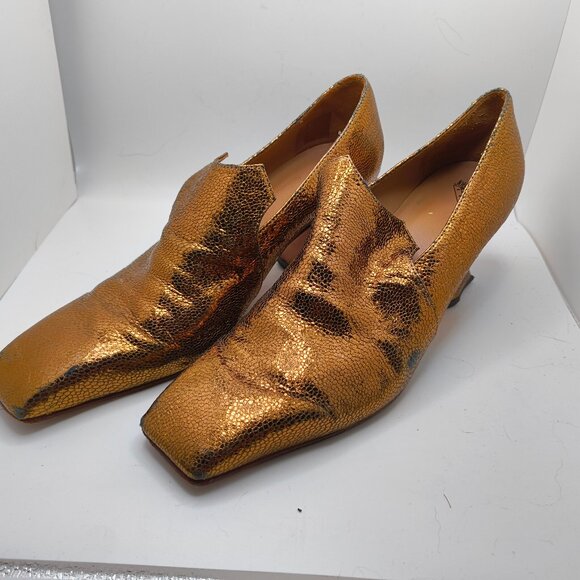 Fluevog, Super Fine Cardinal, Gold size 9 - Picture 7 of 12